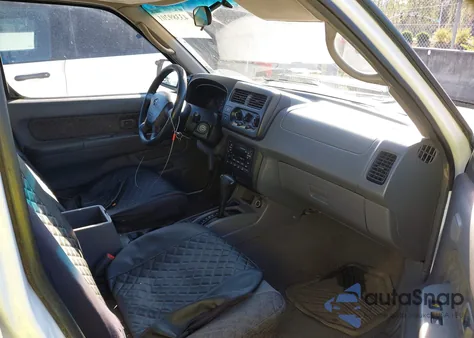 2001 Nissan Xterra Xe-V6 from USA, damaged, VIN 5N1ED28T01C577255